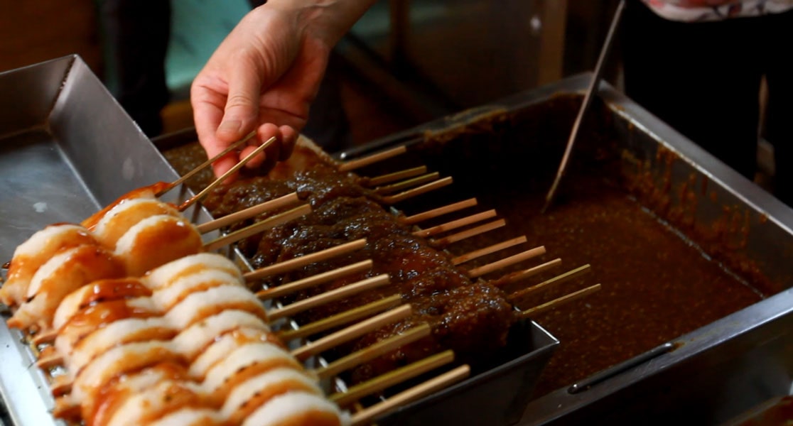 熱々焼きたてのお持ち帰り五平餅